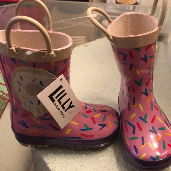 lilly of new york rain boots